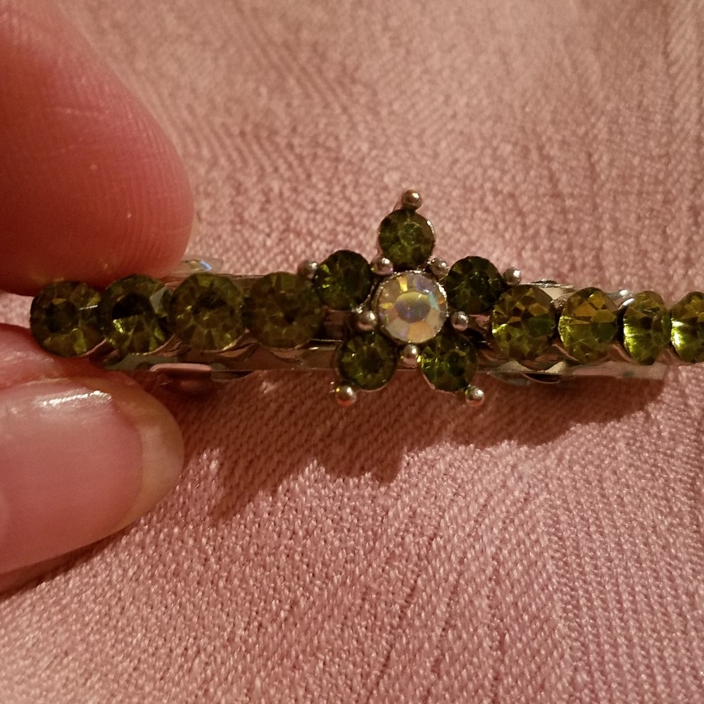 Peridot hairclip